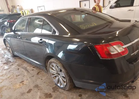 2010 Ford Taurus Limited z USA, uszkodzony, nr VIN 1FAHP2FW1AG165169